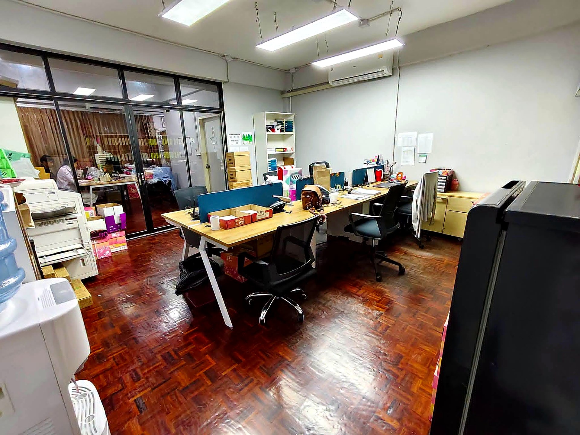 Home Office เสนานิคม 5 - วังหิน · 4 ชั้น 350 ตร.ม. พร้อมอุปกรณ์ เข้าอยู่ได้เลย รูปที่ 2