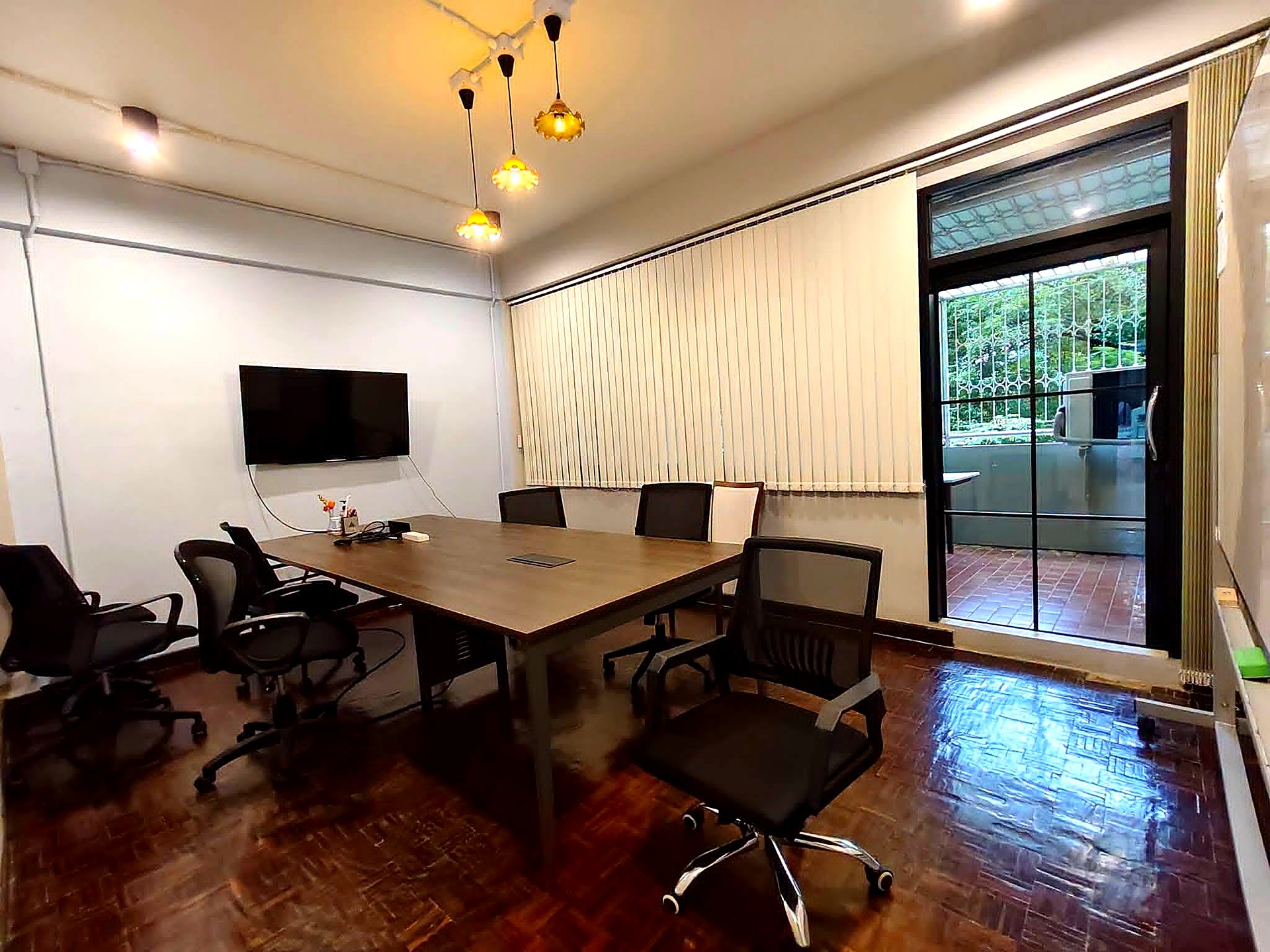 Home Office เสนานิคม 5 - วังหิน · 4 ชั้น 350 ตร.ม. พร้อมอุปกรณ์ เข้าอยู่ได้เลย รูปที่ 4