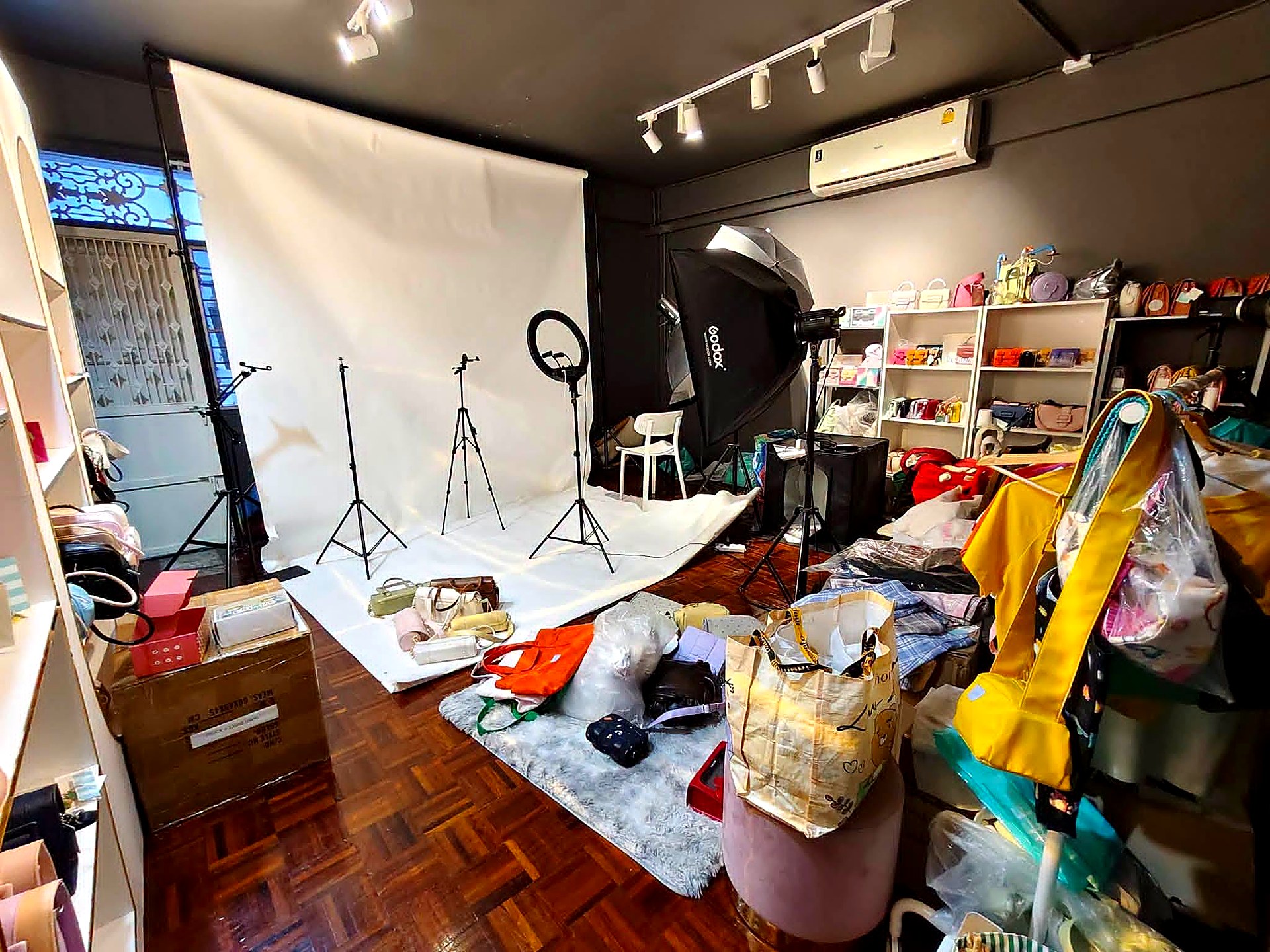 Home Office เสนานิคม 5 - วังหิน · 4 ชั้น 350 ตร.ม. พร้อมอุปกรณ์ เข้าอยู่ได้เลย รูปที่ 5