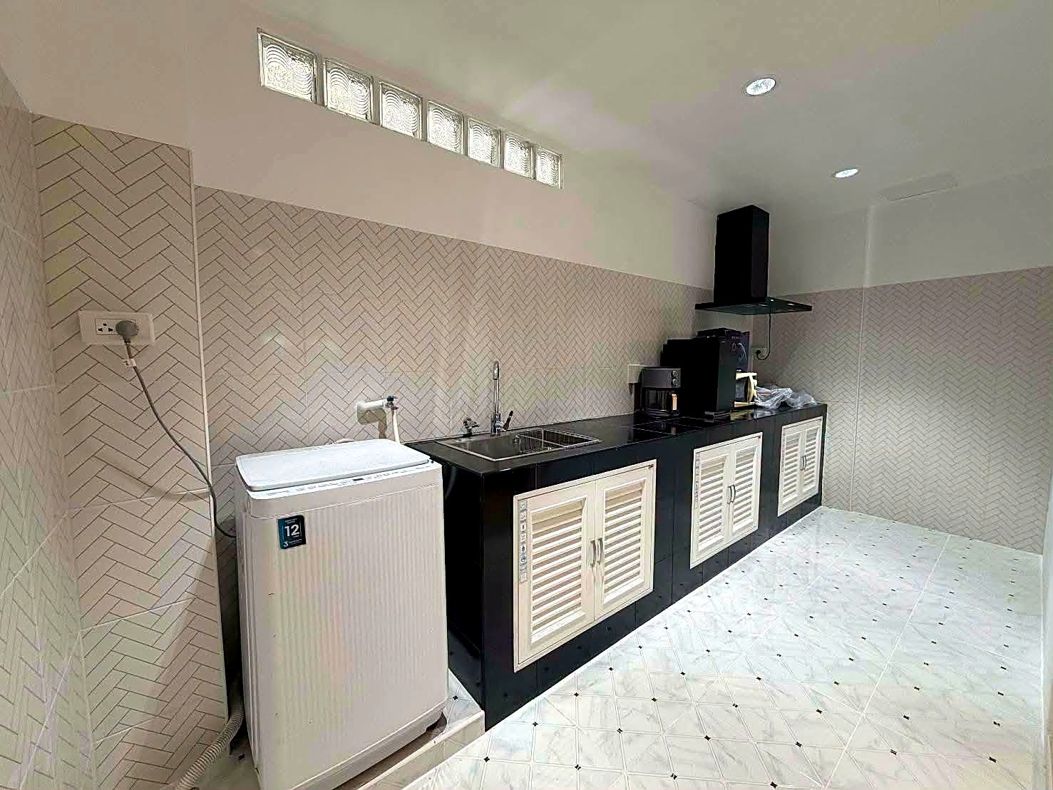 ทาวน์โฮม 2 ชั้น บ้านใหม่-เฟอร์ใหม่ วชิรธรรมสาธิต 57 · Pet Friendly · ใกล้ BTS ปุณณวิถี/MRT สวนหลวง ร.9 รูปที่ 9