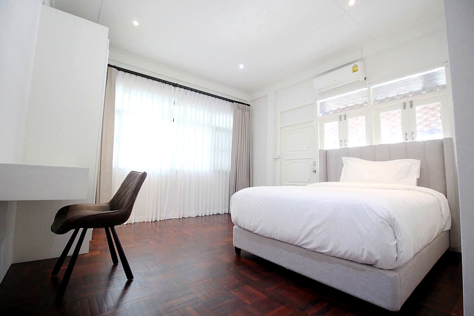 บ้านเดี่ยวลาดพร้าว 35 · 100 ตร.ว. 400 ตร.ม. 8 ห้องนอน จอด 8 คัน · รีโนเวทใหม่ รูปที่ 7