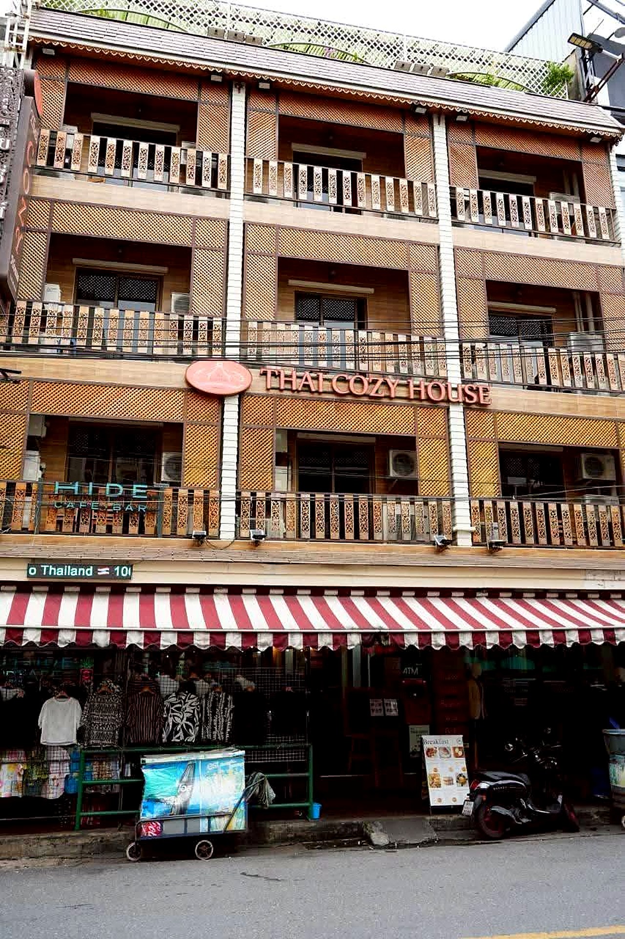 ขายกิจการ Thai Cozy House ข้าวสาร · 54 ห้อง + พื้นที่เช่า · กำไร ~2 ล้าน/เดือน