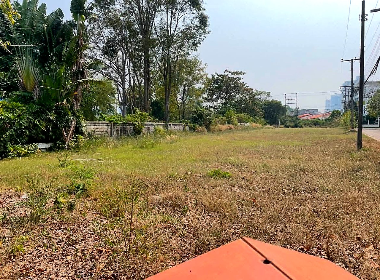 ที่ดินฝั่งทะเล นาเกลือ 12 พัทยา 374 ตร.ว. ใกล้ปราสาทสัจธรรม · ขาย/เช่าทำโรงแรม รูปที่ 6