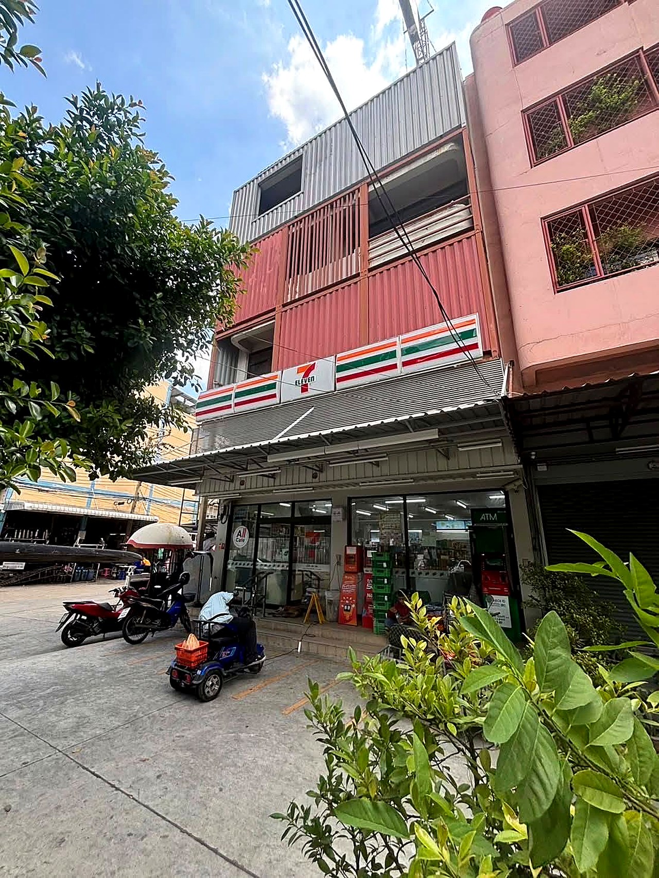 ขายตึกแถว 2 คูหาหัวมุม 4.5 ชั้น สุขุมวิท 50 · มี 7-Eleven เช่า · Yield ~7% รูปที่ 22